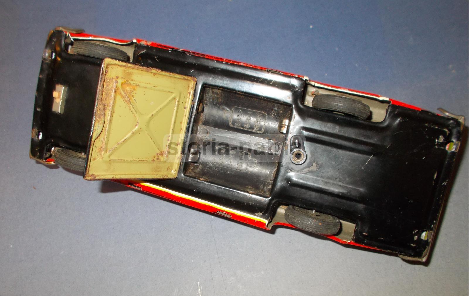 Pompieri, Vigili Del Fuoco, Anti Incendio, Graziosa Vecchia Automobilina d'Epoca immagine 4